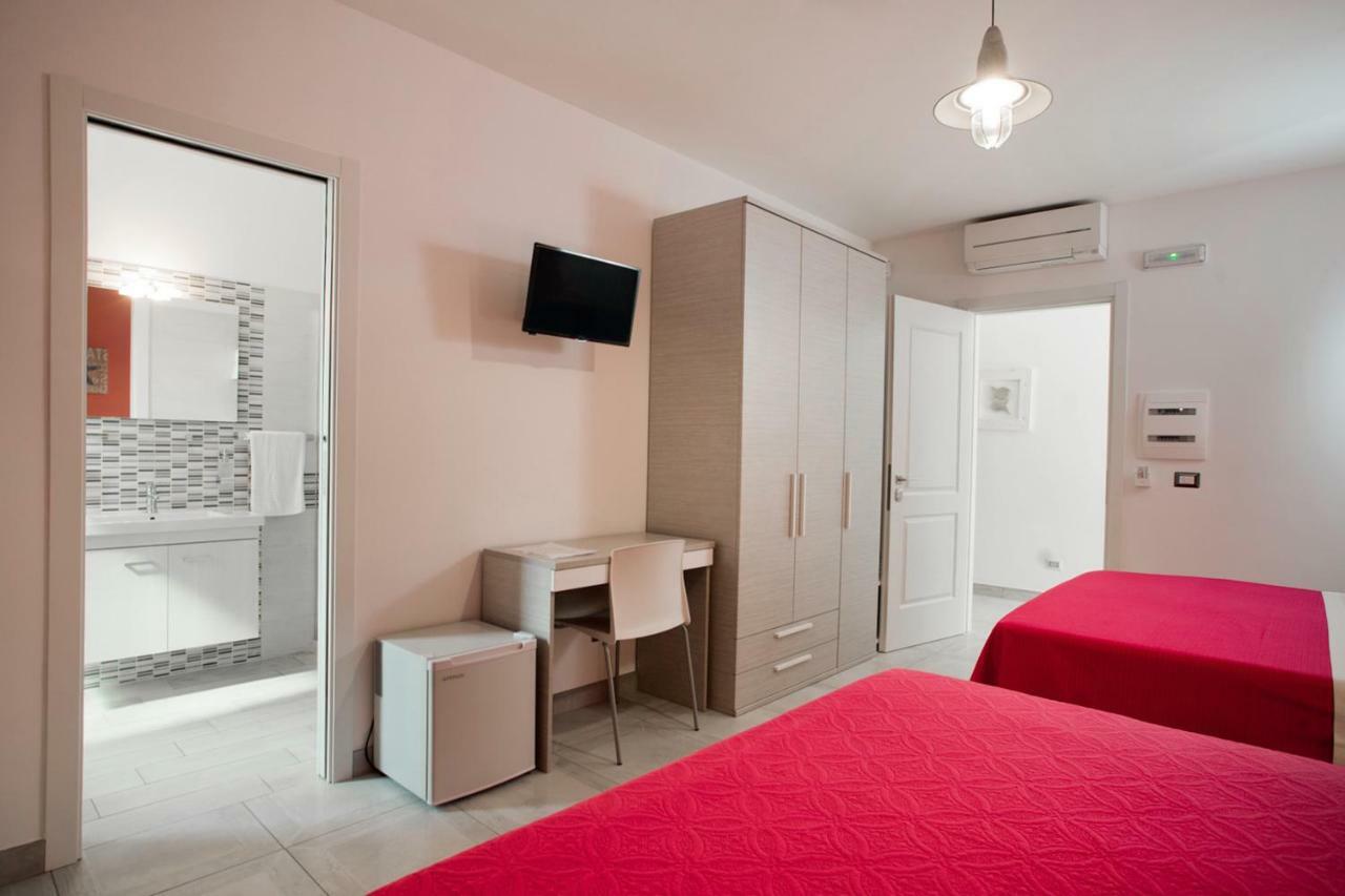 B&B A Due Passi Dal Mare Catona Di Reggio Calabria Exterior photo