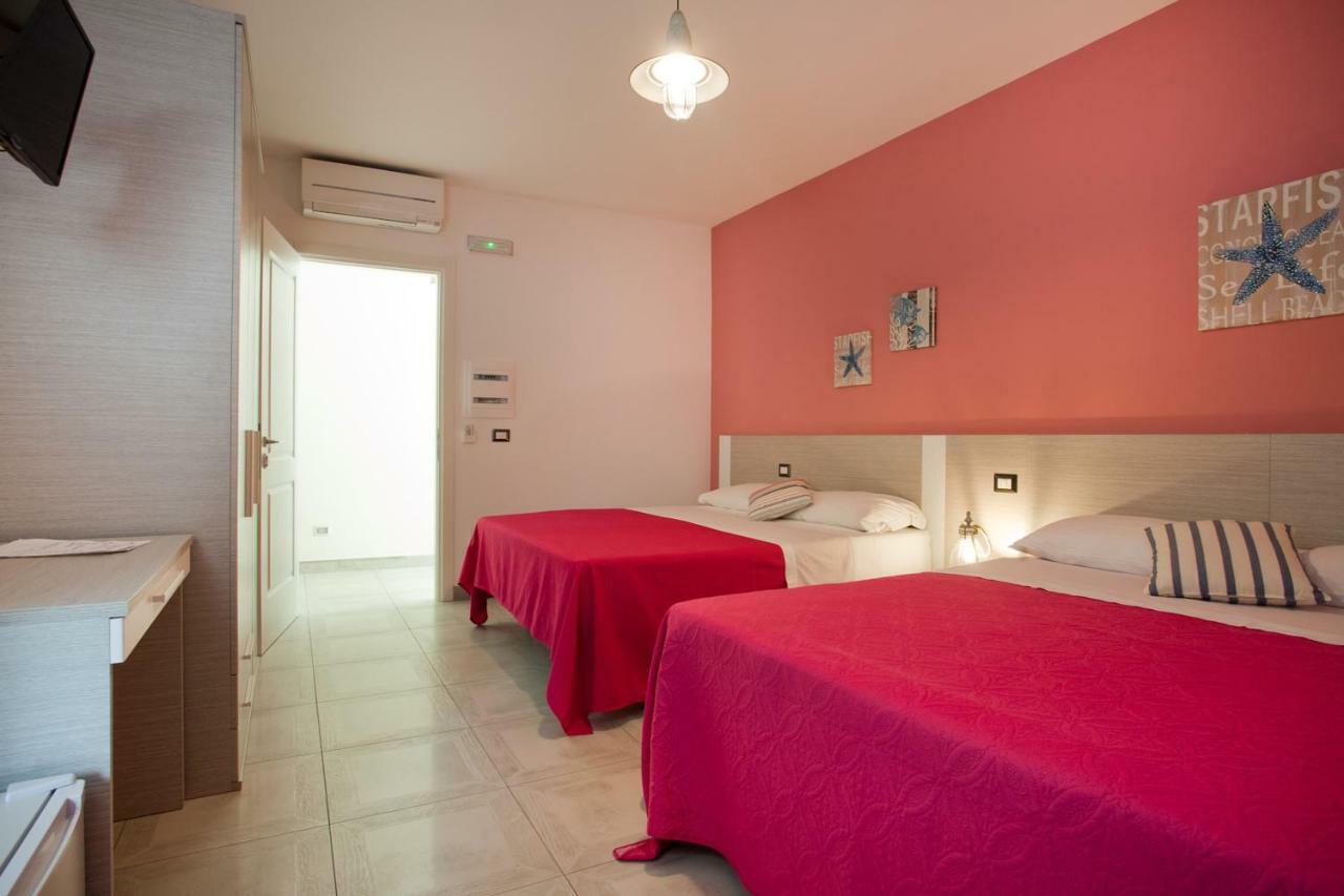 B&B A Due Passi Dal Mare Catona Di Reggio Calabria Exterior photo